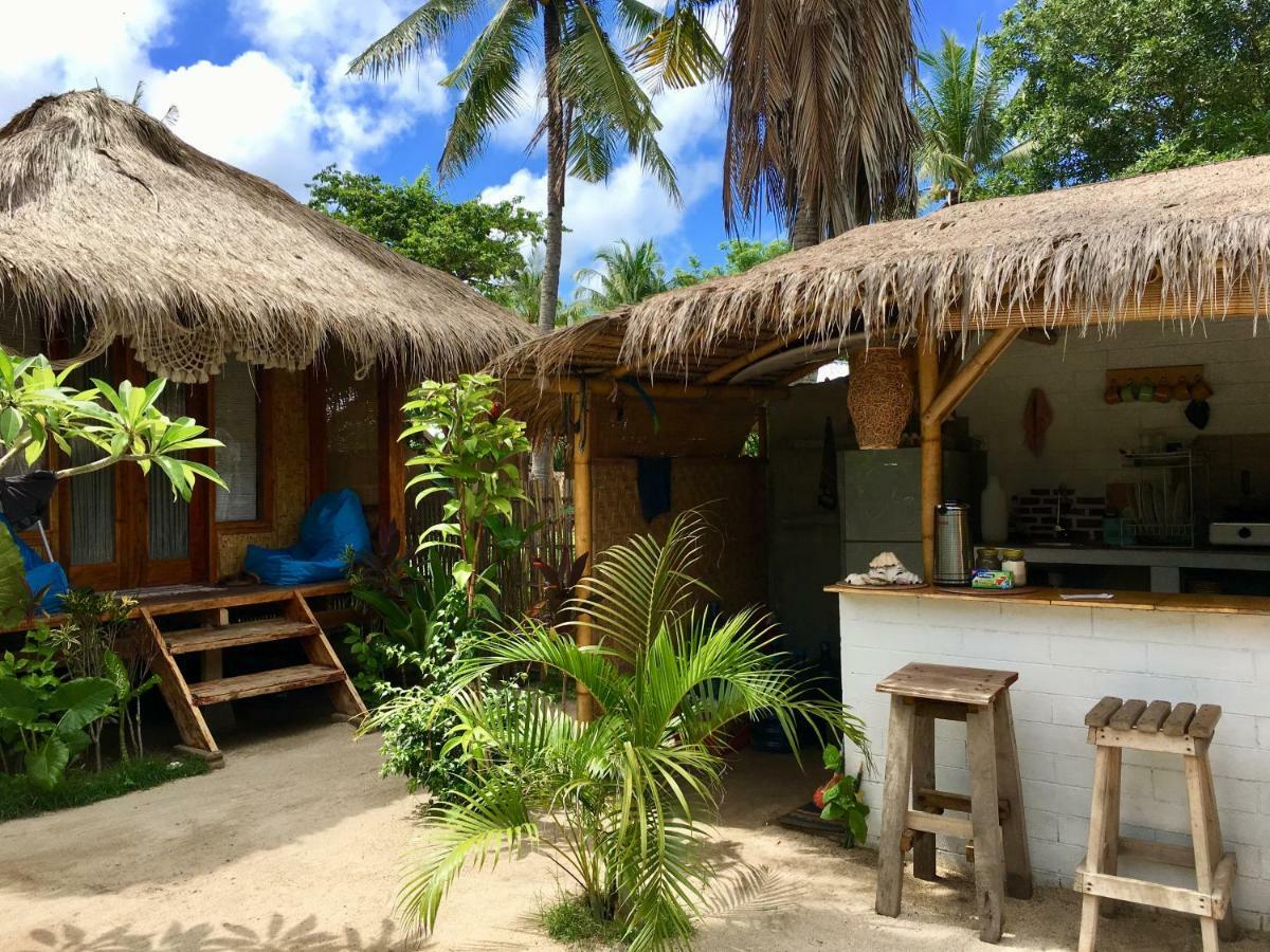 Rumah Canaria Bungalow Gili Trawangan Exterior photo